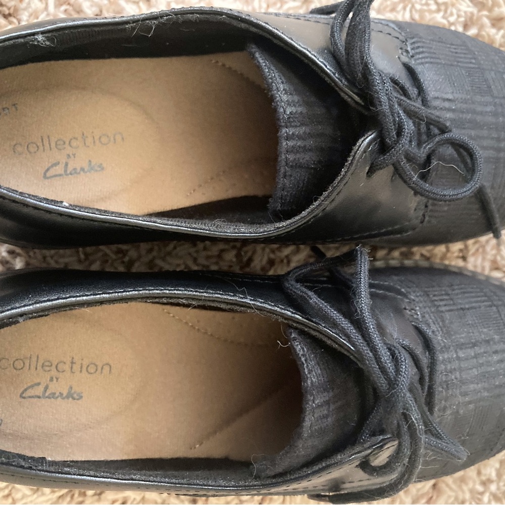 Clarks oxford style laced shoes